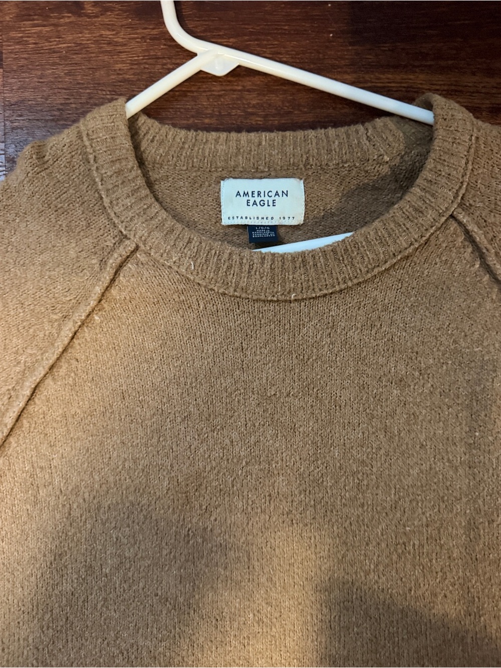 American Eagle Outfitters women’s Crewneck Sweater in Camel/brown - Picture 2 of 3